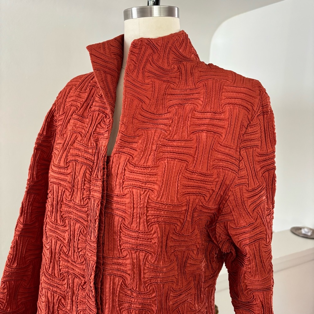 Women's Textures Button Down